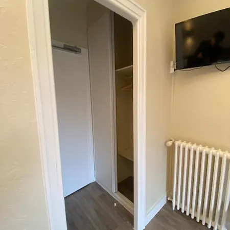 De La Poste Hotell Mortain-Bocage