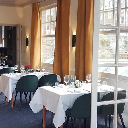 Hotell De La Poste Mortain-Bocage