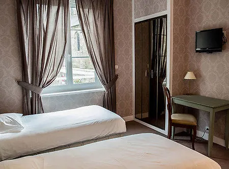 Szálloda De La Poste 3*