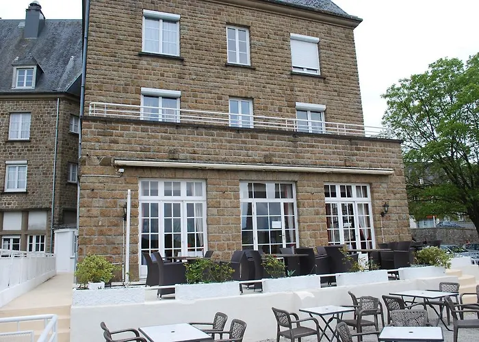 De La Poste Hotel Mortain-Bocage