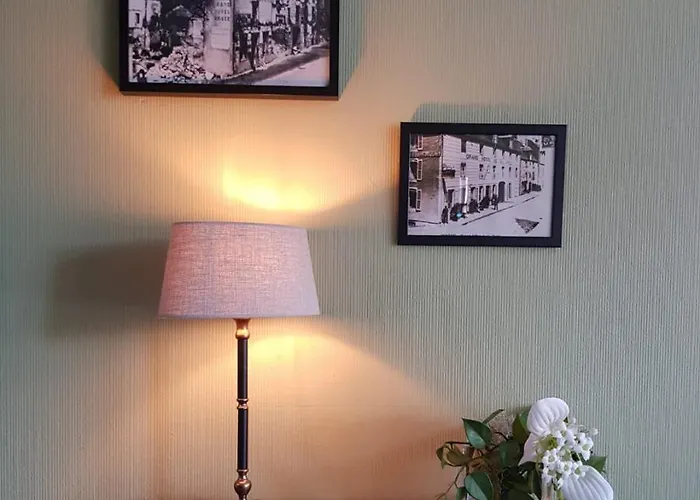 Hotel De La Poste Mortain-Bocage