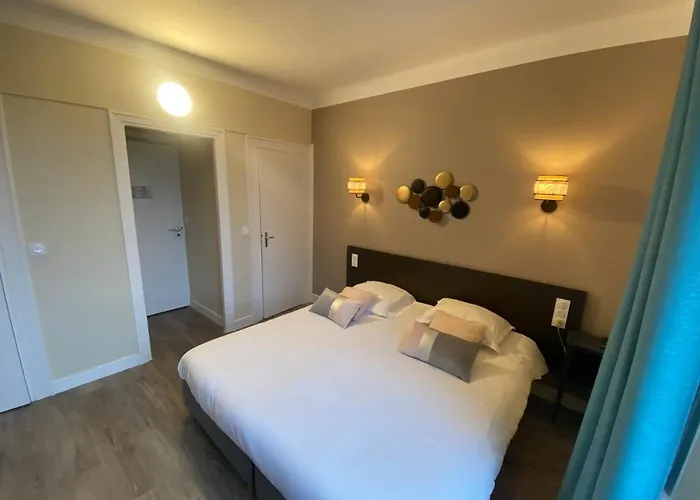 Hotel De La Poste 3*