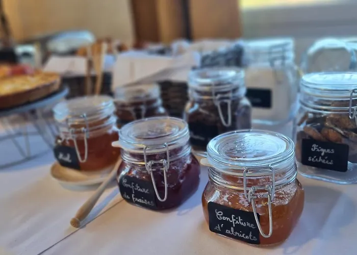 De La Poste 3* Mortain-Bocage