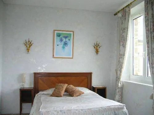 Hotel De La Poste Mortain-Bocage