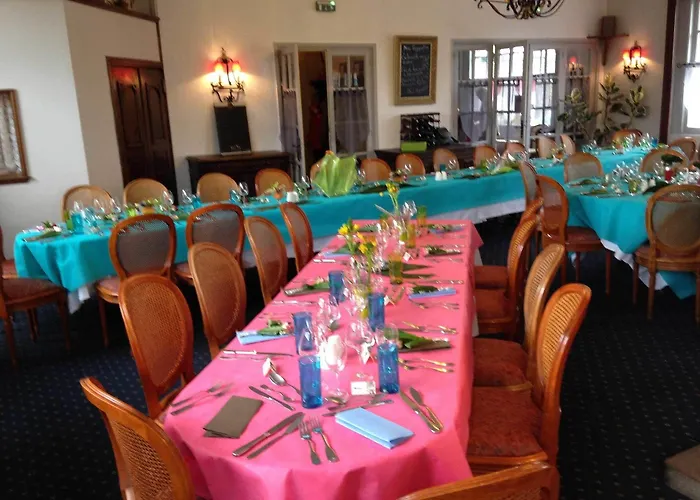 De La Poste Hotel Mortain-Bocage